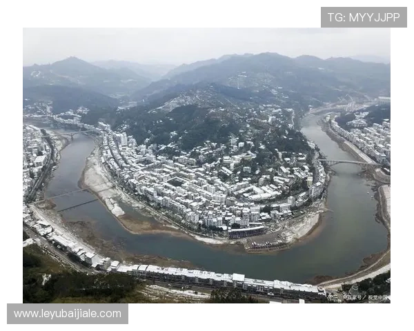 免费下载航拍视讯app，体验高清航拍画质，轻松捕捉城市风光与自然美景的震撼瞬间